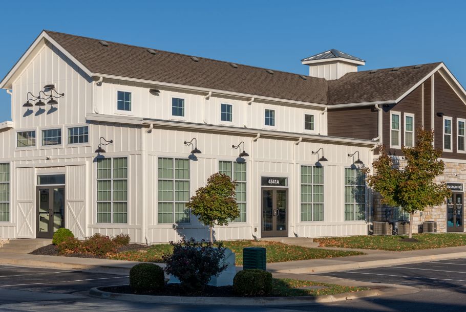 Bauer Farms Apartments and Townhomes - West Lawrence, Kansas