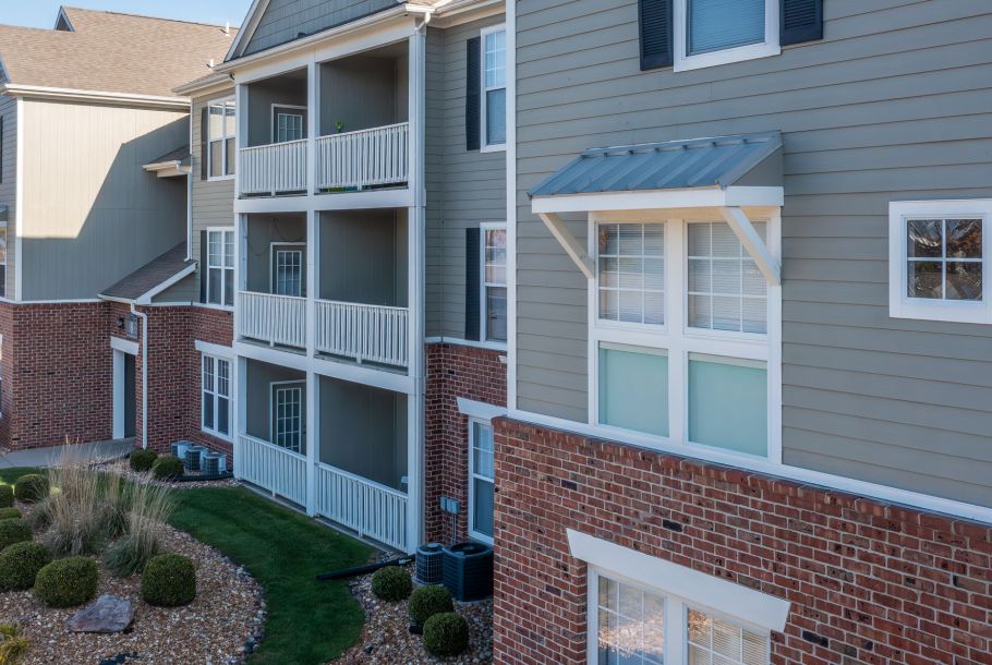 Canyon Court offers a great location in West Lawrence and near the KU Campus