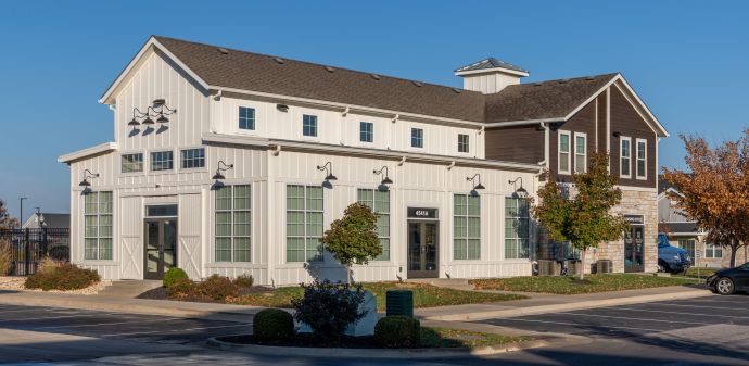 Bauer Farms Apartments and Townhomes - West Lawrence, Kansas